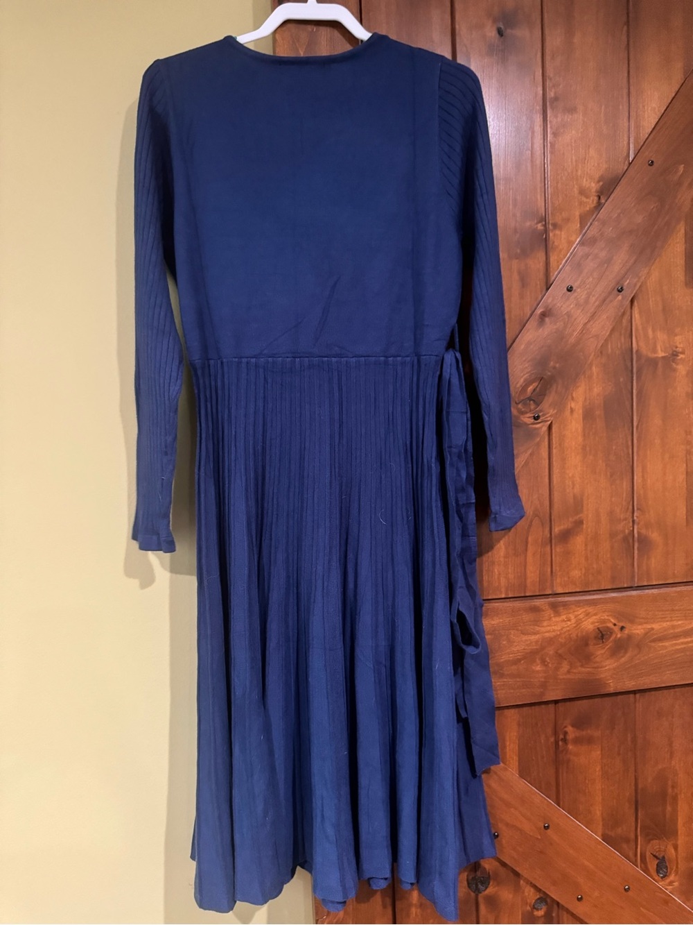 Navy Wrap-Front Pleated Midi Dress with Tie Waist - Picture 2 of 3